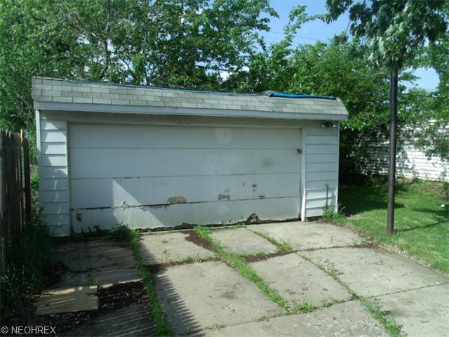 7106 Snow Rd, Parma, OH 44129 photo 24