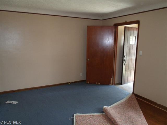 7106 Snow Rd, Parma, OH 44129 photo 19