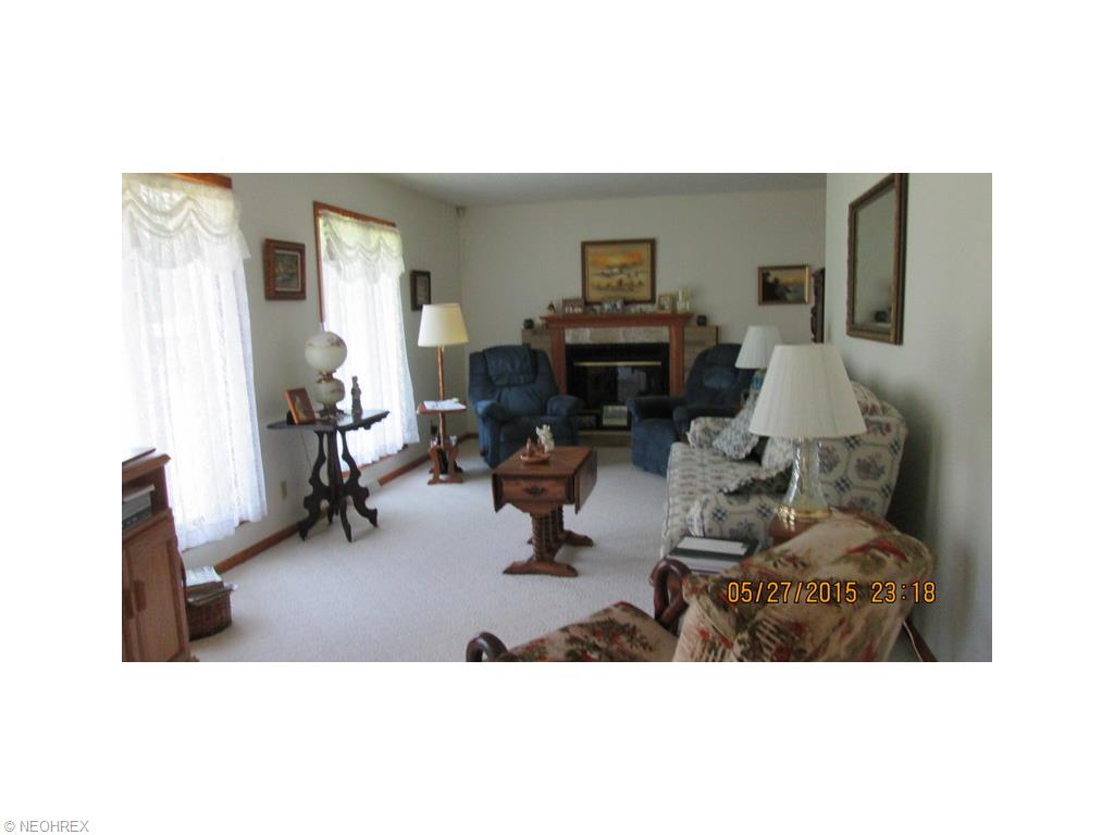 2858 Hedrick Ln, Ashtabula, OH 44004 photo 3