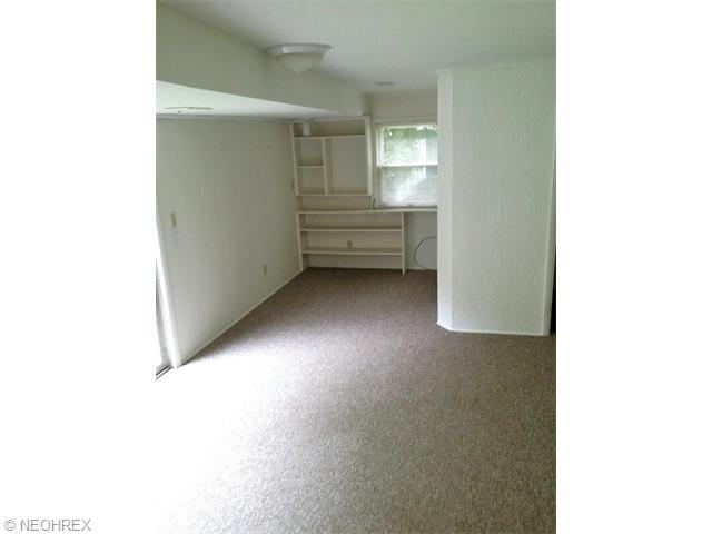 150 Hickory Rd, Akron, OH 44333 photo 18