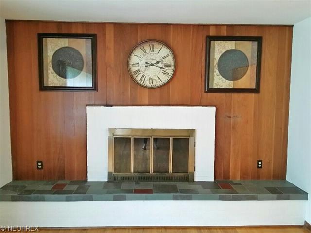 150 Hickory Rd, Akron, OH 44333 photo 4