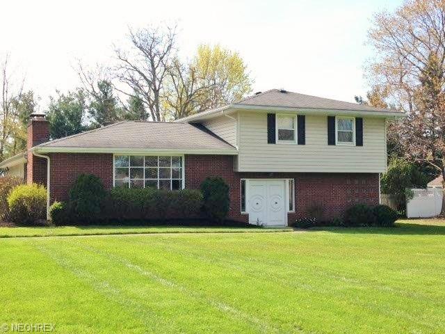 150 Hickory Rd, Akron, OH 44333 photo 1