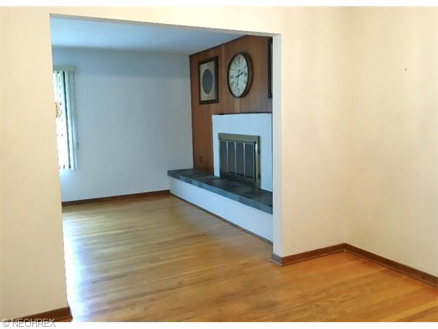 150 Hickory Rd, Akron, OH 44333 photo 5