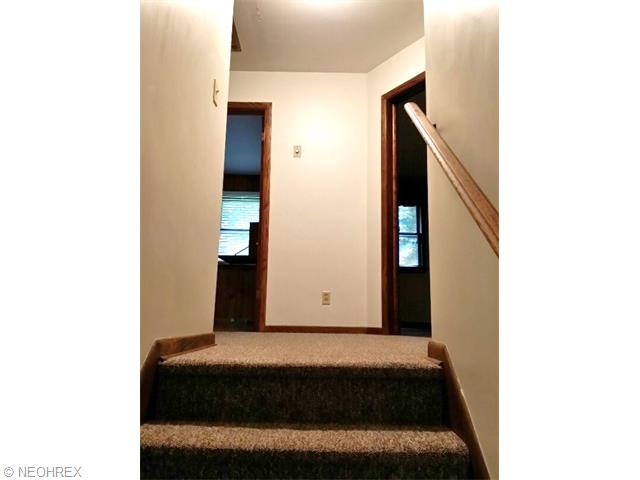 150 Hickory Rd, Akron, OH 44333 photo 10
