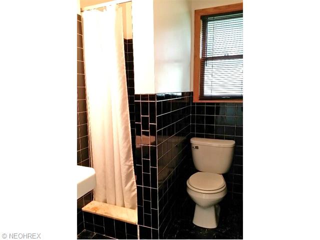 150 Hickory Rd, Akron, OH 44333 photo 20