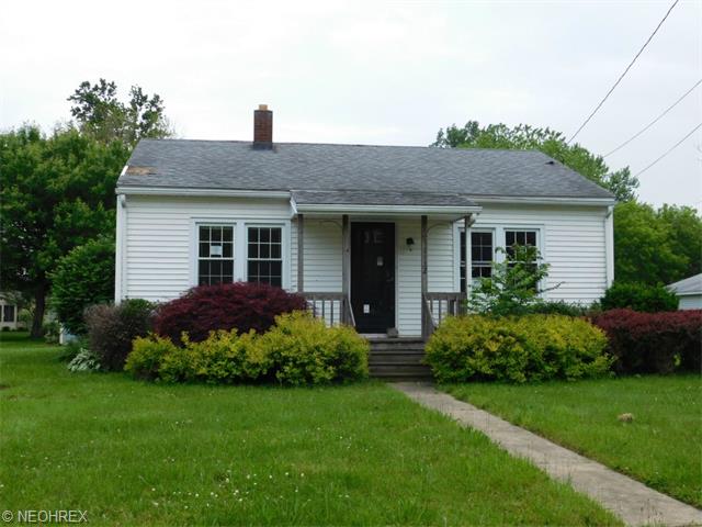 1132 E 17th St, Ashtabula, OH 44004 photo 1