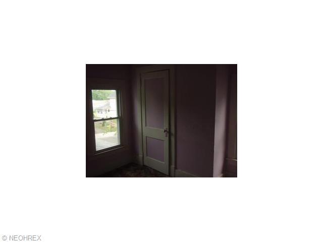 54 Poland Ave, Struthers, OH 44471 photo 6