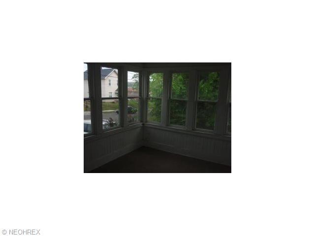 54 Poland Ave, Struthers, OH 44471 photo 5
