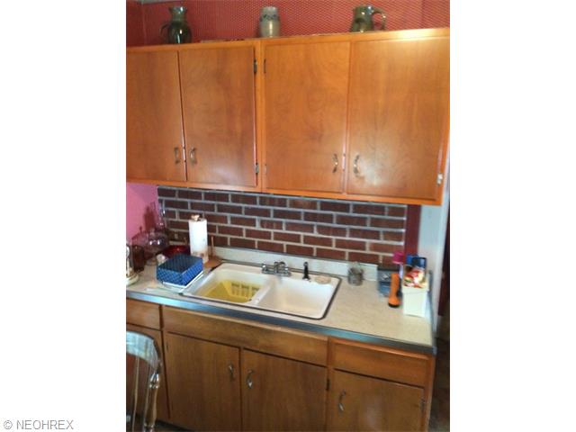 134 Commonwealth Ave NE, Massillon, OH 44646 photo 2