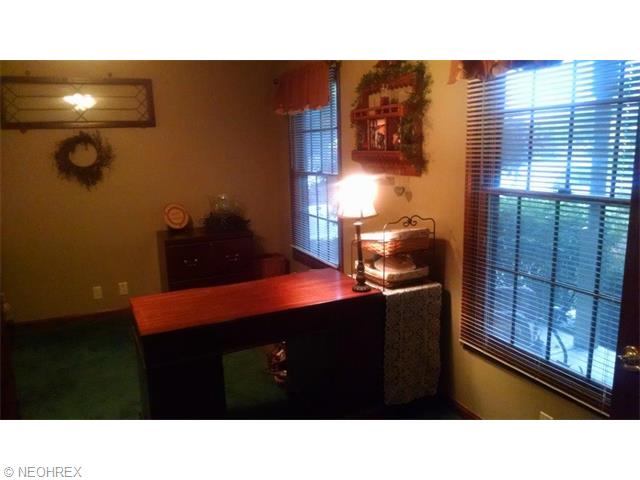 551 Hendrix Blvd, Lagrange, OH 44050 photo 2