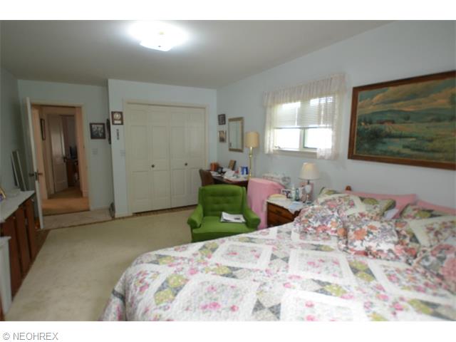 422 Myrtle Ave, Ashtabula, OH 44004 photo 9