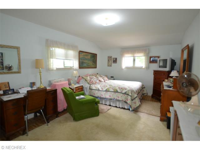 422 Myrtle Ave, Ashtabula, OH 44004 photo 8