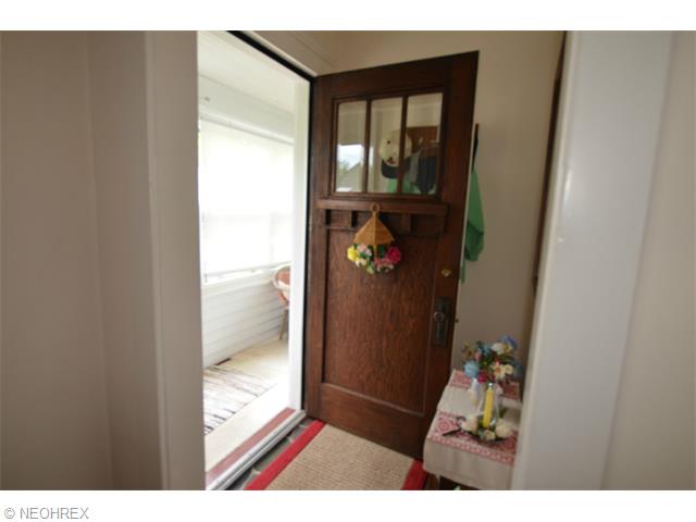 422 Myrtle Ave, Ashtabula, OH 44004 photo 2