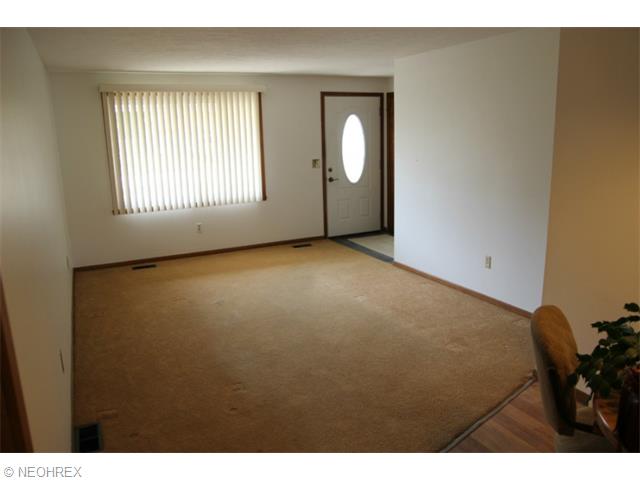 911 Strowbridge Dr, Huron, OH 44839 photo 4