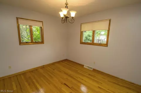361 Windsor Dr, Elyria, OH 44035 photo 10