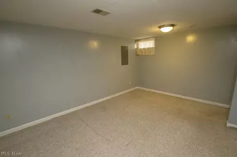361 Windsor Dr, Elyria, OH 44035 photo 18