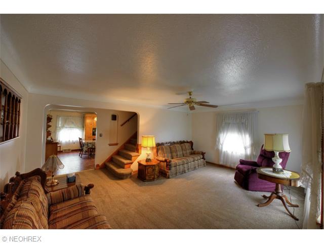 1823 Maple St, Wickliffe, OH 44092 photo 8