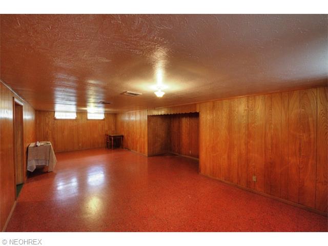 1823 Maple St, Wickliffe, OH 44092 photo 6