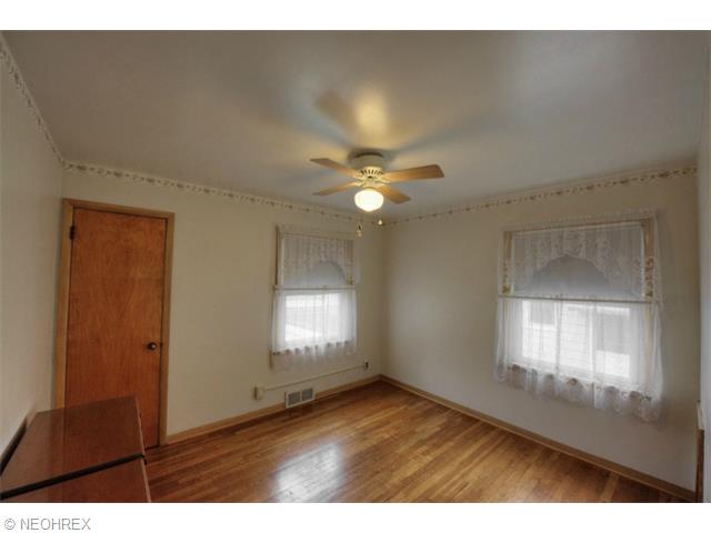 1823 Maple St, Wickliffe, OH 44092 photo 14