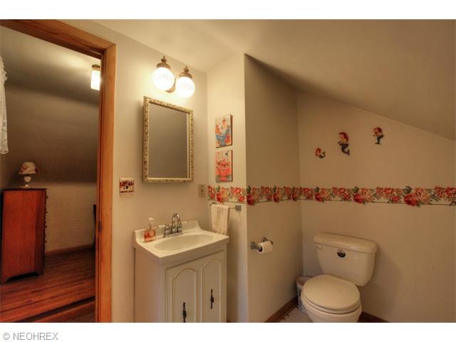 1823 Maple St, Wickliffe, OH 44092 photo 11