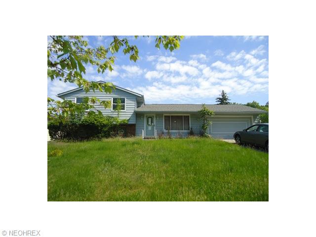 9506 Vienna Dr, Parma, OH 44130 photo 1