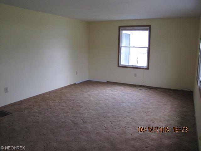 180 Jefferson St, Killbuck, OH 44637 photo 7