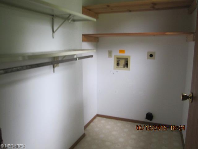 180 Jefferson St, Killbuck, OH 44637 photo 8