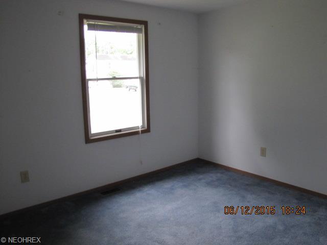 180 Jefferson St, Killbuck, OH 44637 photo 9