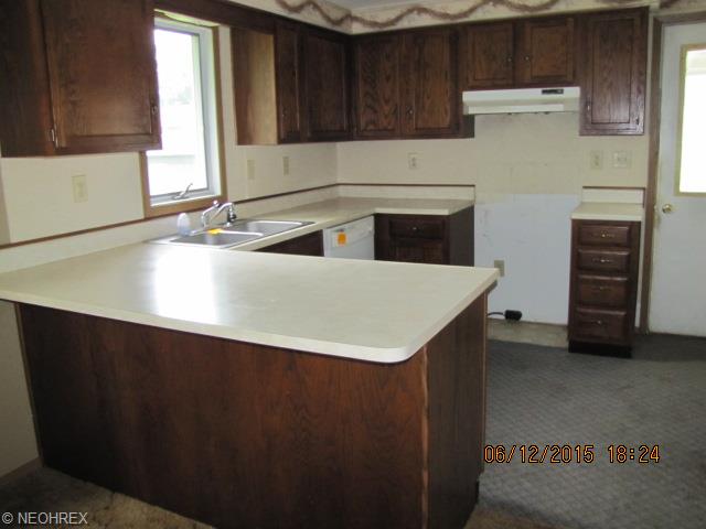 180 Jefferson St, Killbuck, OH 44637 photo 5
