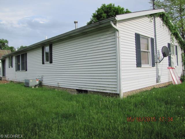 180 Jefferson St, Killbuck, OH 44637 photo 3