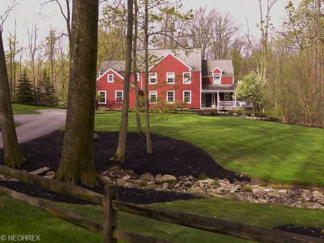 109 Champion Ln, Chagrin Falls, OH 44022 photo 1