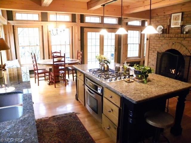 109 Champion Ln, Chagrin Falls, OH 44022 photo 9