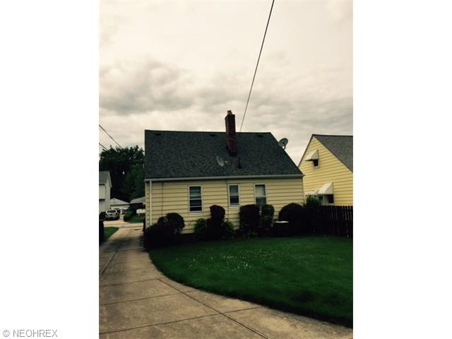 2915 Maplecrest Ave, Parma, OH 44134 photo 10