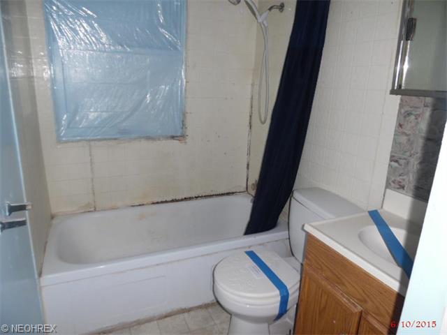 172 Boston Ave, Elyria, OH 44035 photo 5