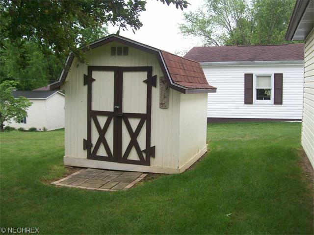 703 S Bodmer Ave, Strasburg, OH 44680 photo 11