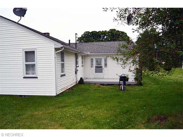 5138 4th St NW, Canton, OH 44708 photo 3