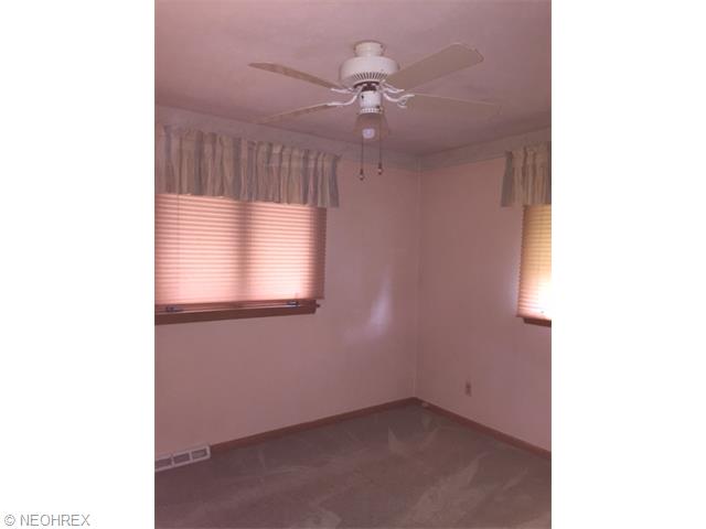 8515 Biddulph Rd, Brooklyn, OH 44144 photo 9