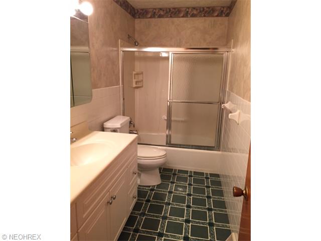 8515 Biddulph Rd, Brooklyn, OH 44144 photo 7
