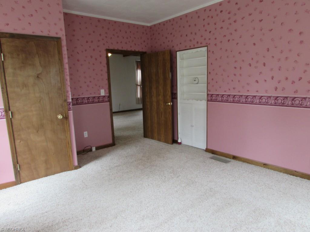 405 E 2nd St, Dover, OH 44622 photo 6