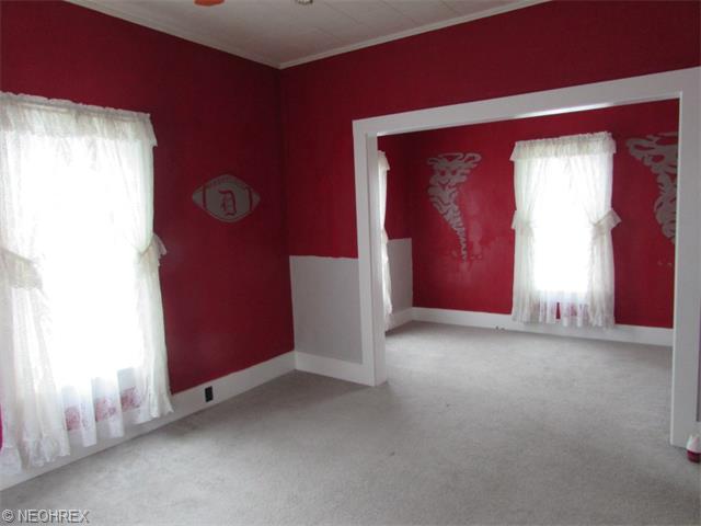 405 E 2nd St, Dover, OH 44622 photo 2