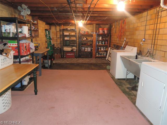 44 Wetmore Dr, Struthers, OH 44471 photo 22