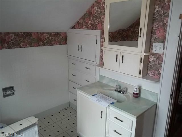 784 Wright Ave, Alliance, OH 44601 photo 11