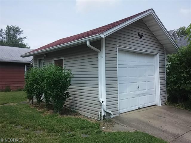 784 Wright Ave, Alliance, OH 44601 photo 4
