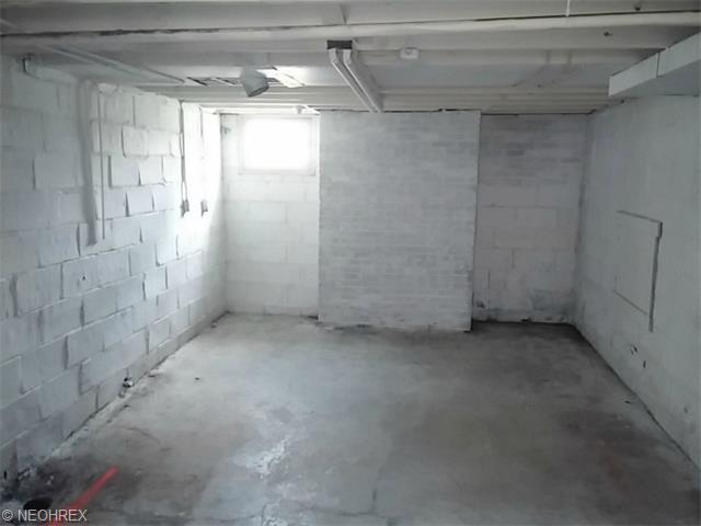 784 Wright Ave, Alliance, OH 44601 photo 10