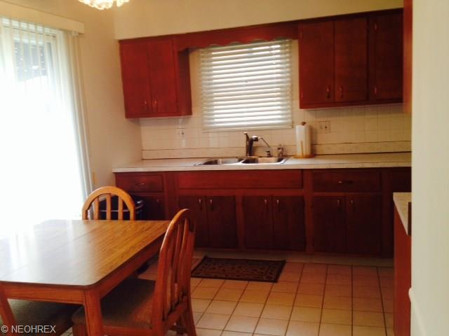 7273 Normandy Dr, Parma, OH 44134 photo 12