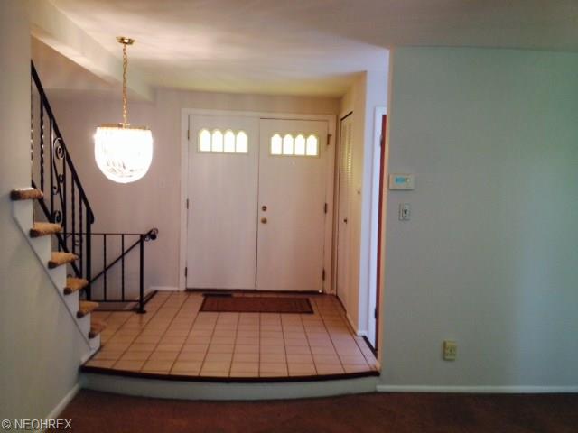 7273 Normandy Dr, Parma, OH 44134 photo 2
