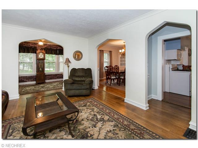 37720 Aurora Rd, Solon, OH 44139 photo 2