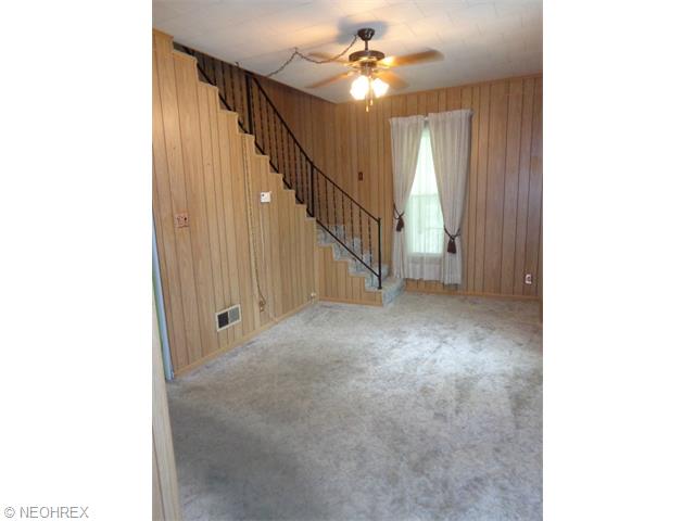 809 N 3rd St, Dennison, OH 44621 photo 3