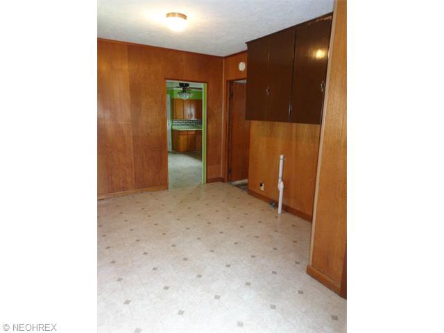 809 N 3rd St, Dennison, OH 44621 photo 17