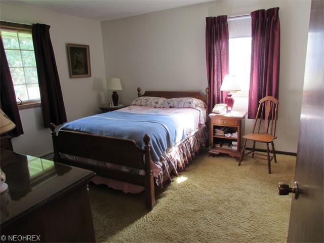 120 Karns Dr, Dover, OH 44622 photo 8